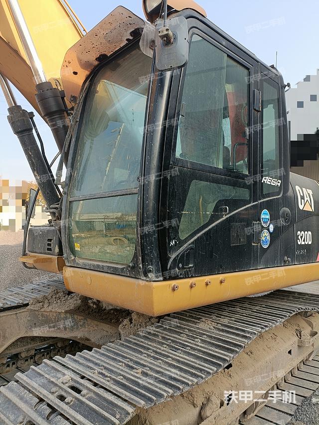 駕駛室整體（整機(jī)外觀）