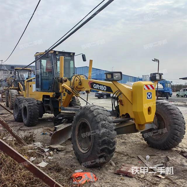 整機(jī)右側(cè)(設(shè)備外觀及核心部件) 整機(jī)右側(cè)(設(shè)備外觀及核心部件)