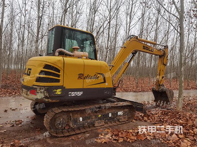 整機(jī)右后45°(整機(jī)外觀) 整機(jī)右后45°(整機(jī)外觀)