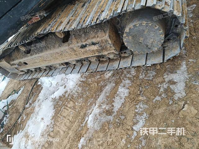 單側(cè)履帶整體(整機外觀) 單側(cè)履帶整體(整機外觀)