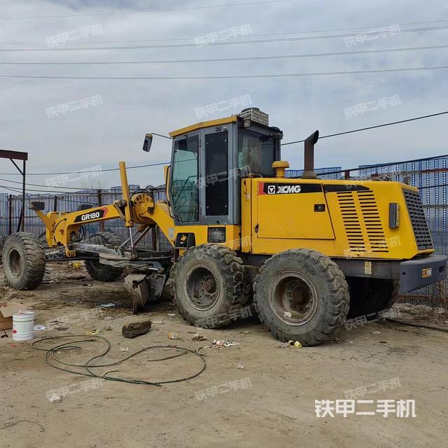 整機(jī)左側(cè)(設(shè)備外觀及核心部件) 整機(jī)左側(cè)(設(shè)備外觀及核心部件)