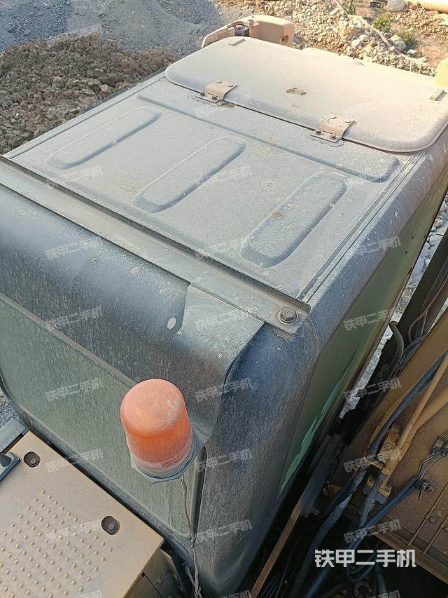 駕駛室頂部（整機(jī)外觀）