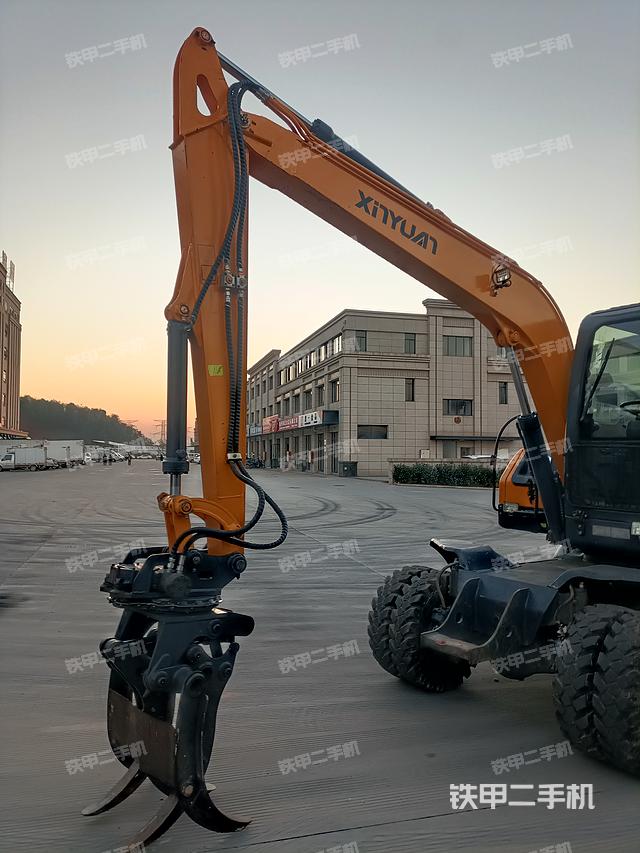 新源XYC75W-9挖掘機(jī)