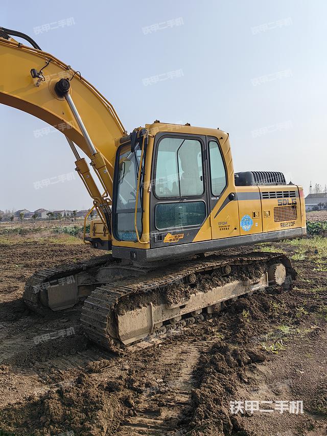 駕駛室整體（整機(jī)外觀）