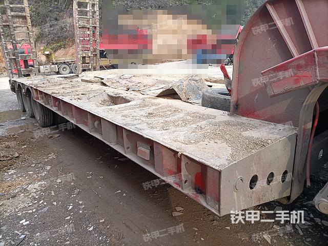 整機左側（設備外觀及核心部件）