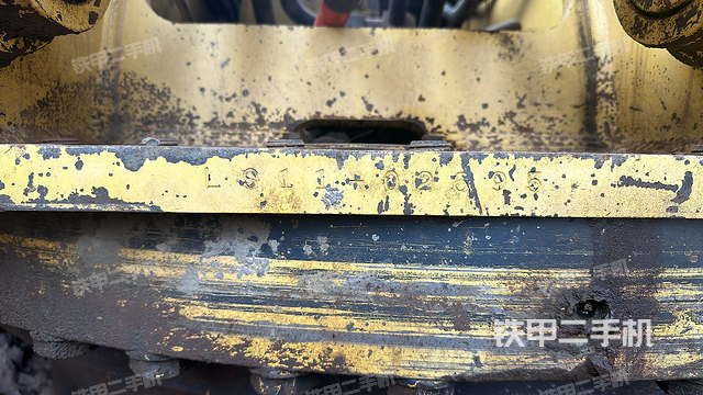 單側(cè)履帶整體（整機(jī)外觀）