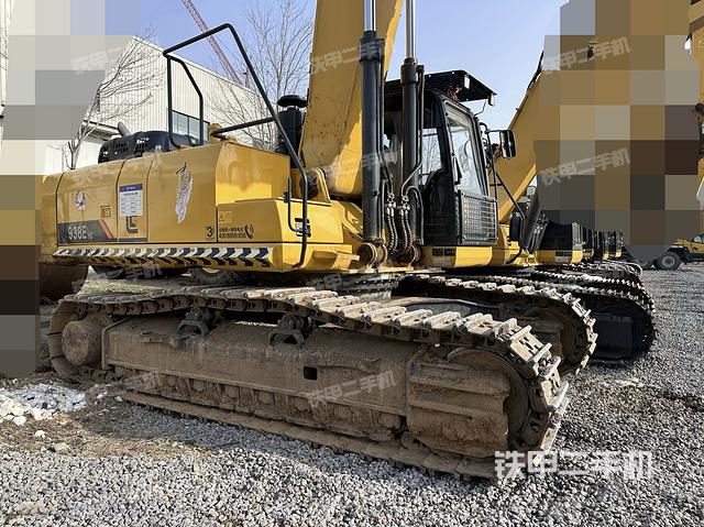 單側(cè)履帶整體（整機(jī)外觀）