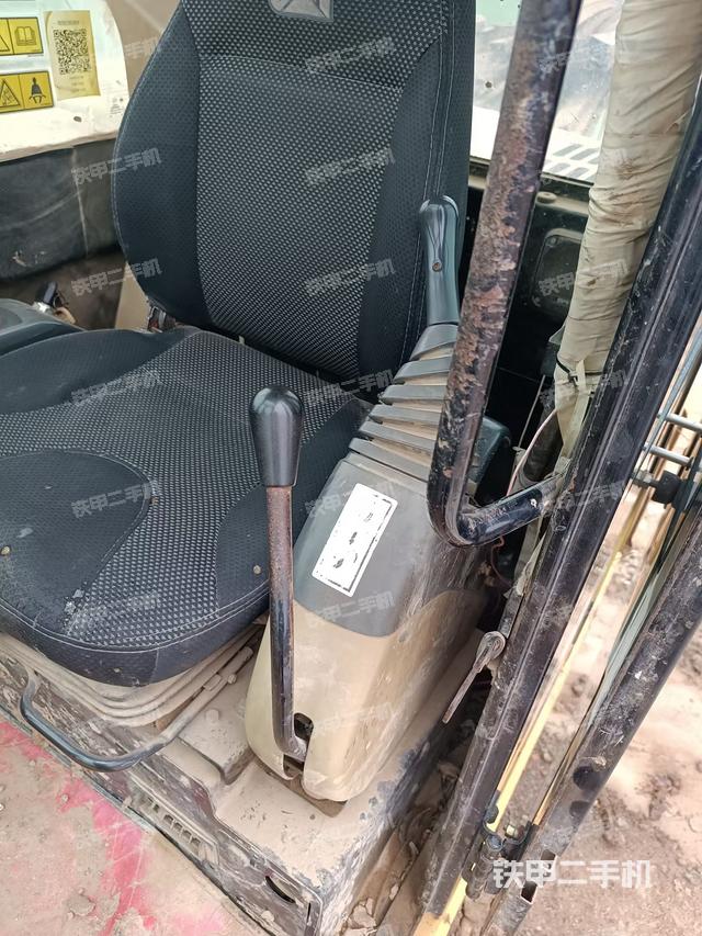 駕駛室整體（整機(jī)外觀）