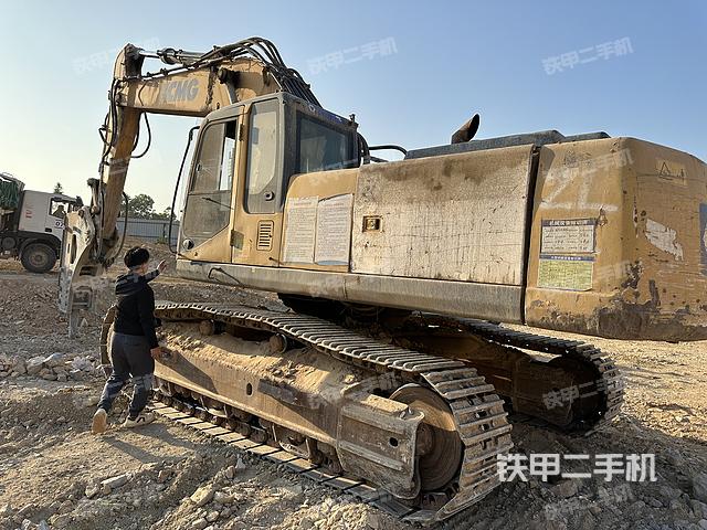 徐工XE470挖掘機