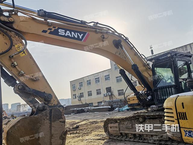 三一重工SY375H挖掘機(jī)