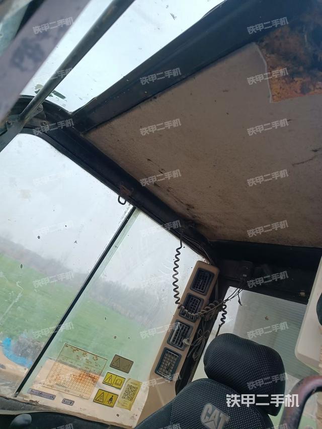 駕駛室頂部（整機(jī)外觀）