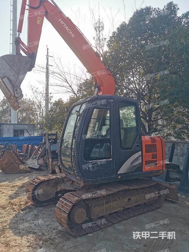 日立ZX70-5A挖掘機