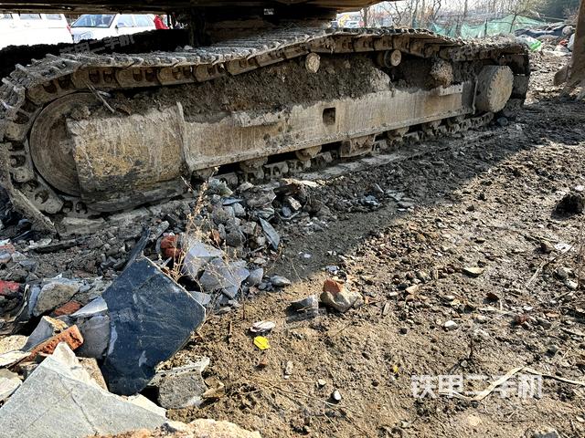 左側(cè)履帶整體?（行走機(jī)構(gòu)）