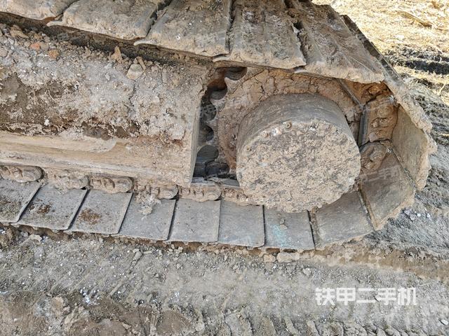 右驱动轮（行走机构）