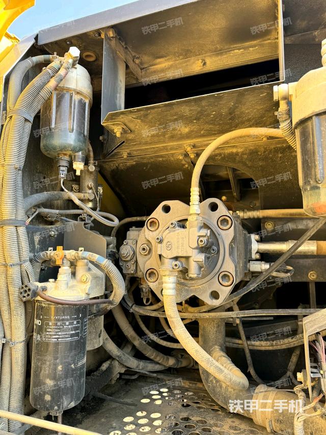 液壓泵斜45?左（大件艙室）