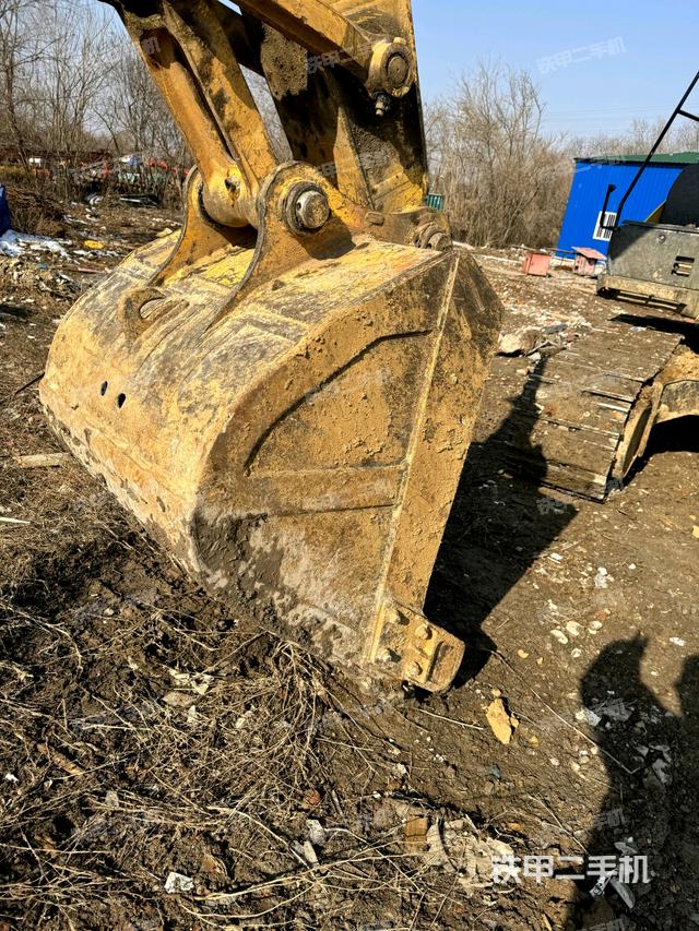 鏟斗右后整體（工作和回轉(zhuǎn)裝置）