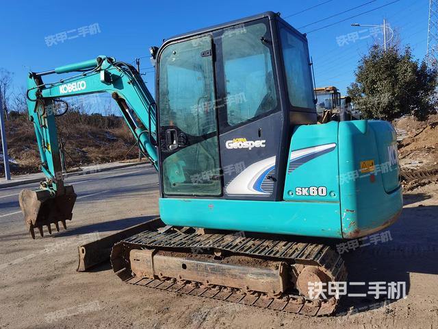 神鋼SK60-8挖掘機