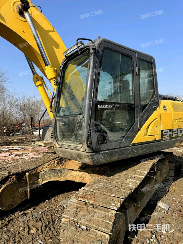 駕駛室左前45度（駕駛室部分）