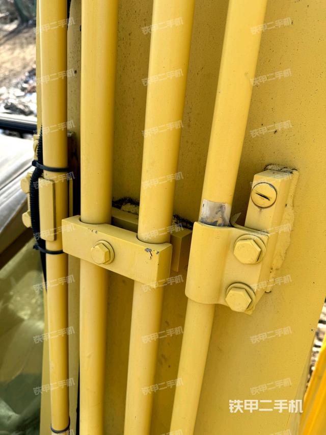 氣門室蓋螺絲特寫（上車部件）