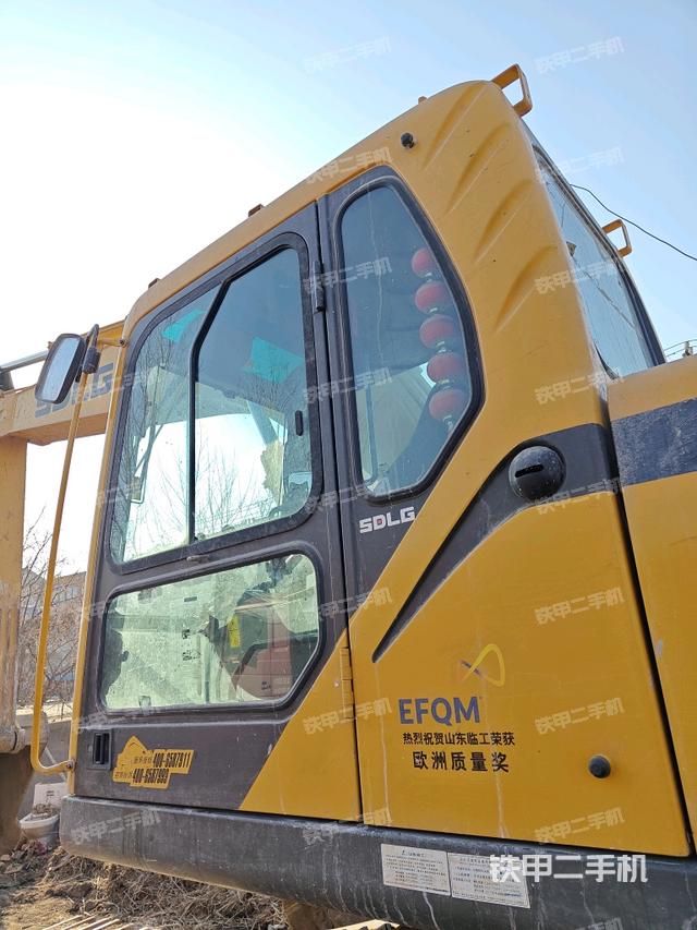 左后方玻璃角标（驾驶室部分）