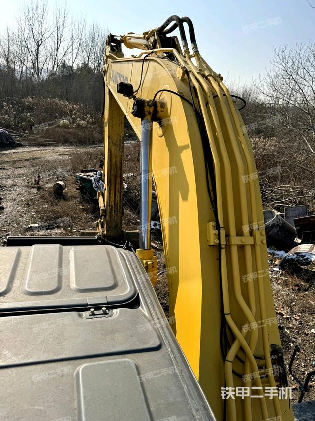 大臂背部俯視（工作和回轉(zhuǎn)裝置）