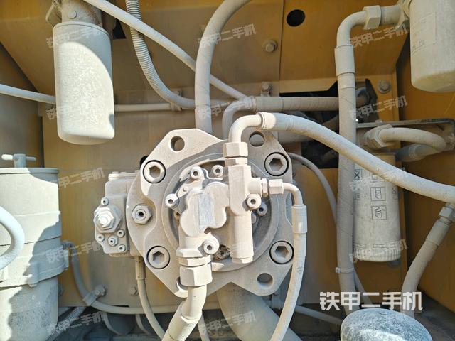 液压泵斜45 右（大件舱室）