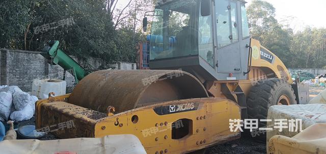 徐工XS223J壓路機(jī)