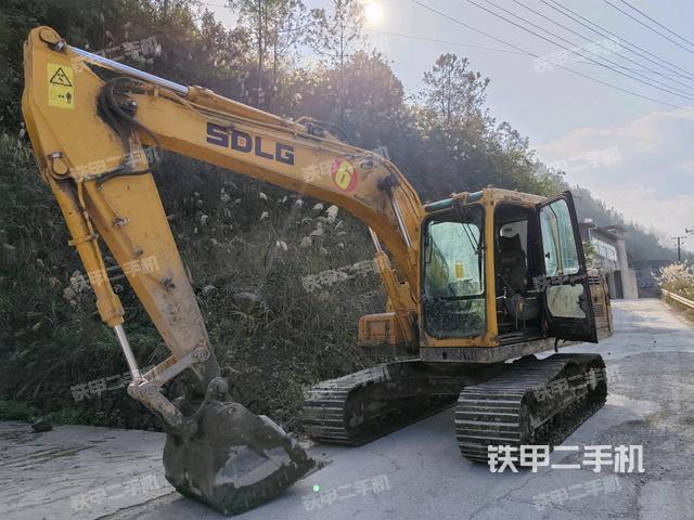 山東臨工E6150F挖掘機(jī)