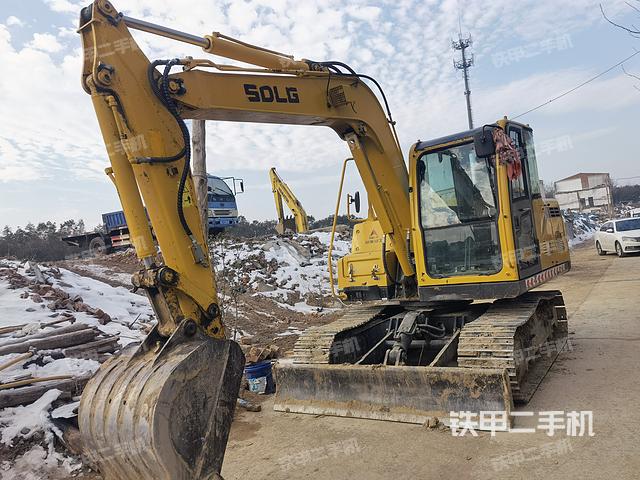 山東臨工E680F挖掘機(jī)