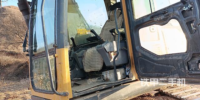 驾驶室整体（整机外观）