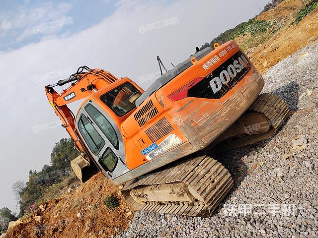 斗山DX150LC-9C挖掘機(jī)