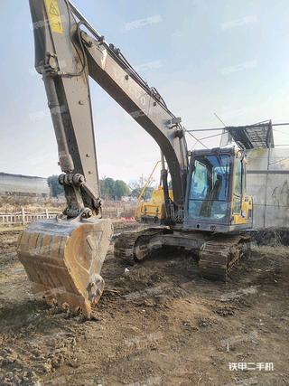 江苏-常州市二手沃尔沃EC120DAG挖掘机实拍照片