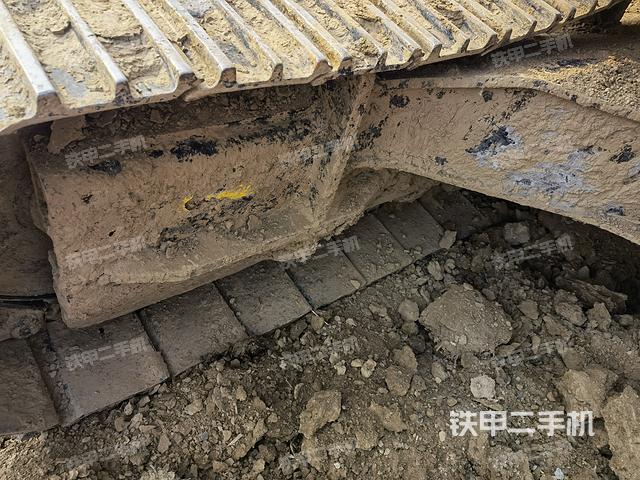 單側(cè)履帶整體（整機(jī)外觀）