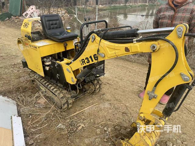 山東立派R316CC挖掘機(jī)