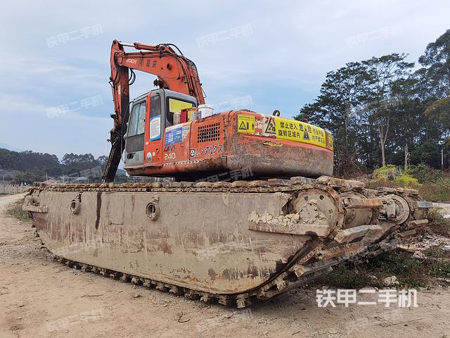 日立ZX240挖掘机