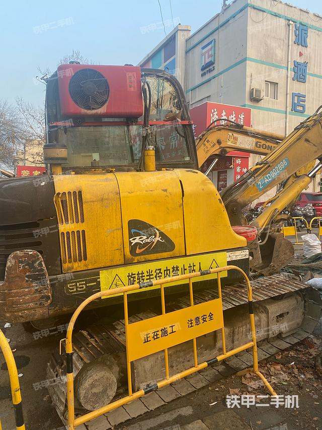 現(xiàn)代R55W-7挖掘機