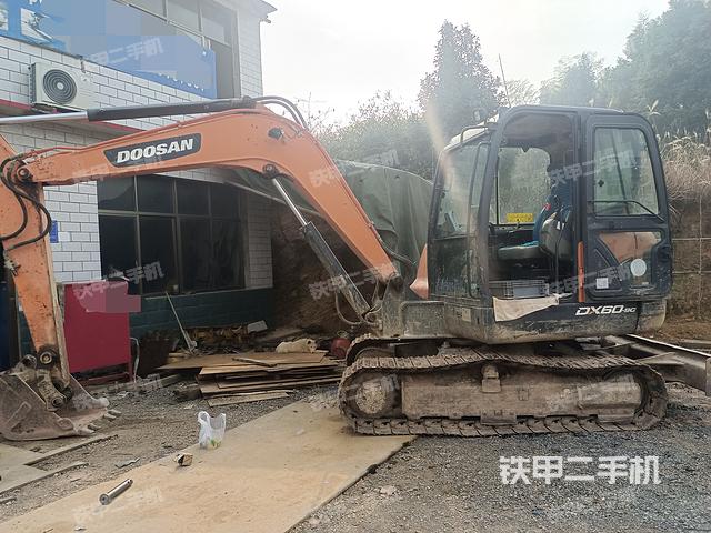 斗山DX55-9CN挖掘機(jī)