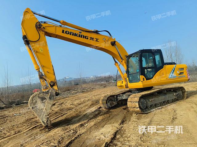 龍工LG6225E挖掘機(jī)