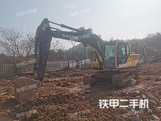 四川-成都市二手沃尔沃EC140B挖掘机实拍照片