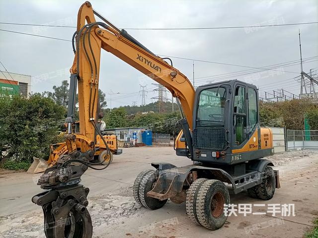 新源XYB75W-8挖掘機