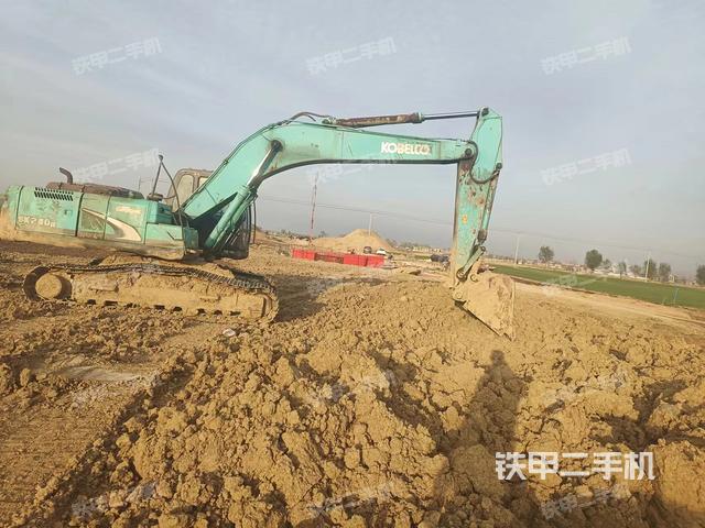 神鋼SK250-8挖掘機(jī)