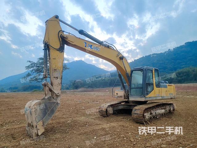 徐工XE215D挖掘機(jī)