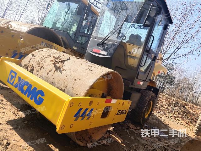 徐工XS800J压路机