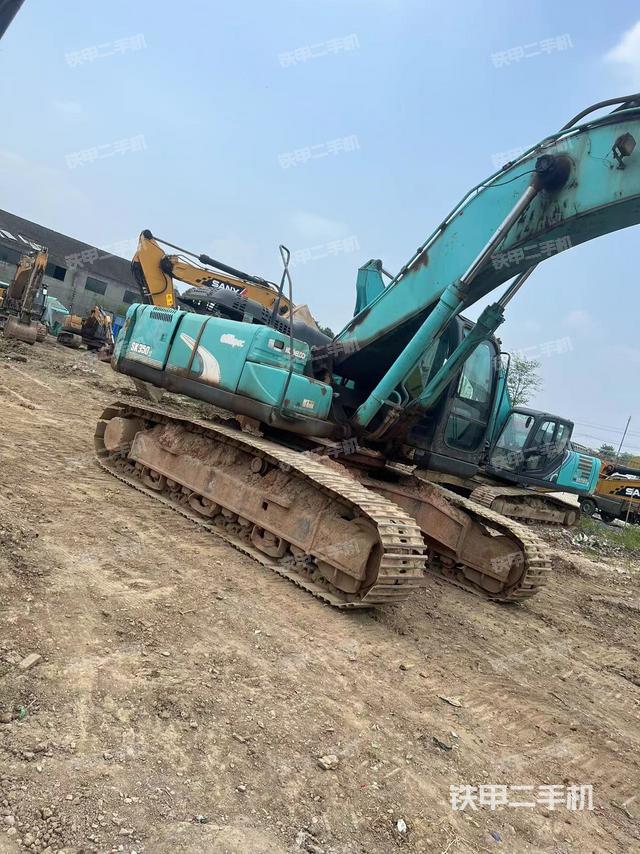 神鋼SK350LC8挖掘機(jī)