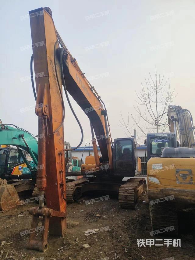 現(xiàn)代R335-7挖掘機