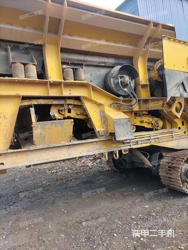 整机左侧（设备外观及核心部件）