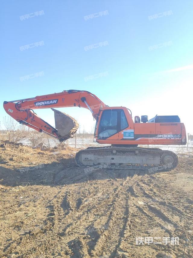 斗山DH300LC-7挖掘機