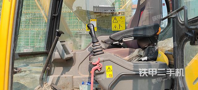 驾驶室整体（整机外观）