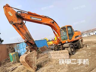 晋中斗山DH210W-7挖掘机实拍图片