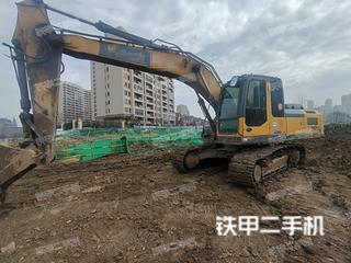 武汉徐工XE200DA挖掘机实拍图片